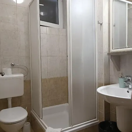 Niki Apartment