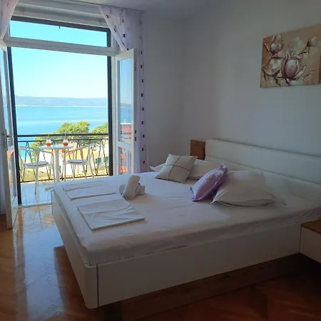 Niki Apartament